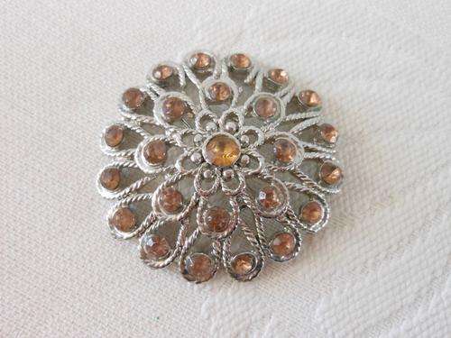 VINTAGE SILVER PLATED FLOWER FLORAL BROWN RHINESTONE BROOCH PIN