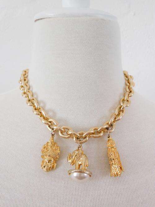 VINTAGE CHUNKY CHAIN CHARM GOLD PLATED ELEPHANT TASSEL NECKLACE