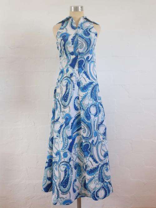 *CLEARANCE SALE - 80% OFF* VINTAGE BLUE WHITE PAISLEY PRINT SLEEVELESS MAXI LONG DRESS - SIZE 6