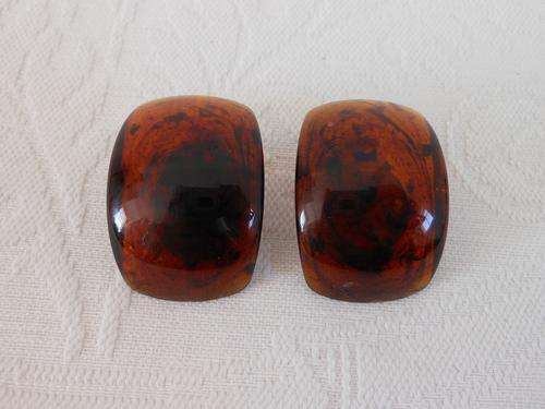 VINTAGE LUCITE PLASTIC BROWN LARGE COSTUME CLIP-ON EARRINGS