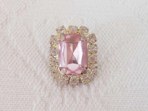 VINTAGE PINK STONE RHINESTONE PLATED SMALL BROOCH PIN