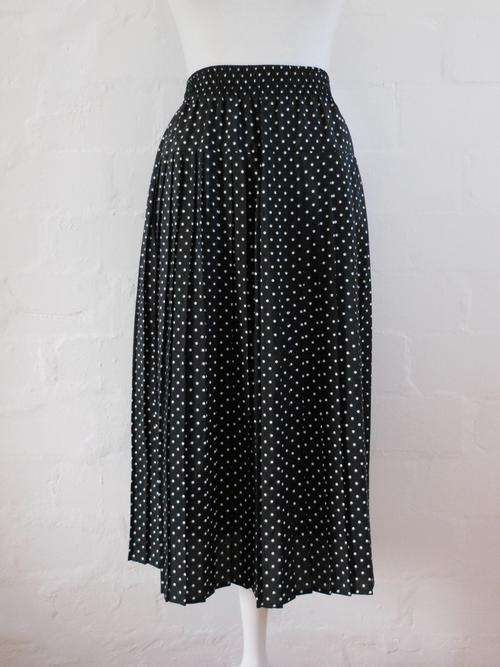 VINTAGE POLKA DOT PRINT PLEATED ELASTICATED BLACK WHITE SKIRT - SIZE 10