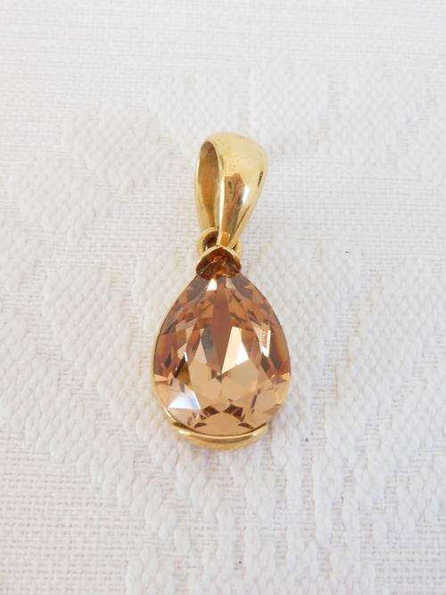 VINTAGE BROWN FACETED TEARDROP STONE CRYSTAL GOLD PLATED PENDANT FOR NECKLACE