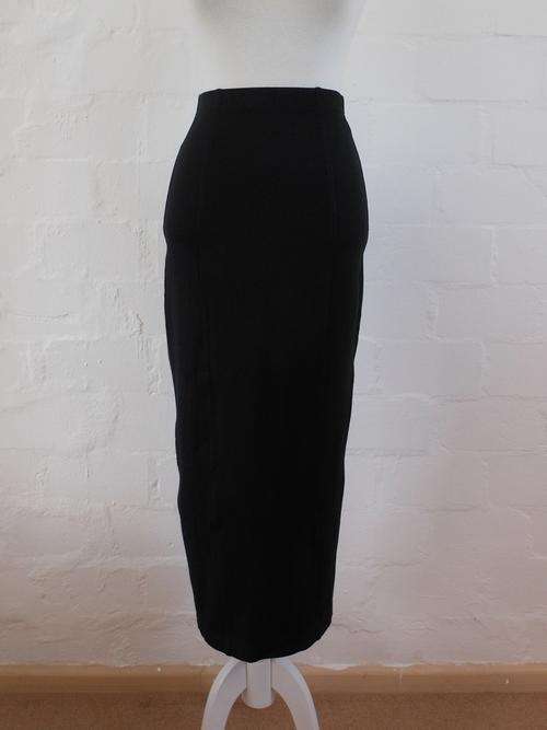 *POLO* DESIGNER BLACK FITTED STRETCH MIDI SKIRT WITH SLIT - SIZE 10