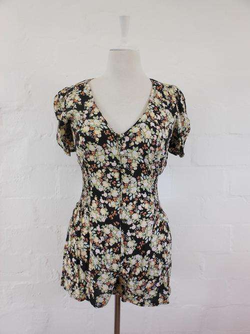 FLORAL PRINT GREEN BLACK MINI ROMPER PLAYSUIT - SIZE 8