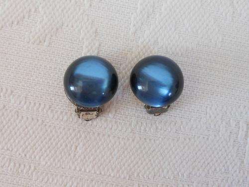 VINTAGE BLUE PLASTIC METALLIC SMALL CLIP-ON EARRINGS