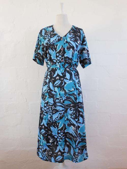 VINTAGE FLORAL NAVY BLUE PRINTED TIE WAIST DAY DRESS - SIZE 16