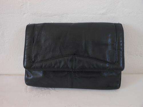 VINTAGE GENUINE LEATHER NAVY BLUE CLUTCH BAG