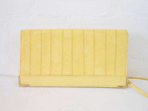 VINTAGE YELLOW FAUX SNAKE SKIN VINYL SLING BAG HANDBAG