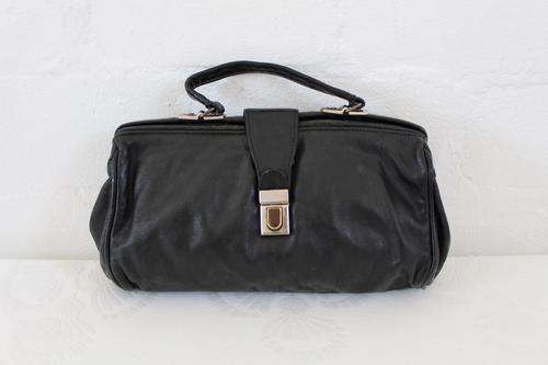 VINTAGE GENUINE LEATHER BLACK GLADSTONE BAG