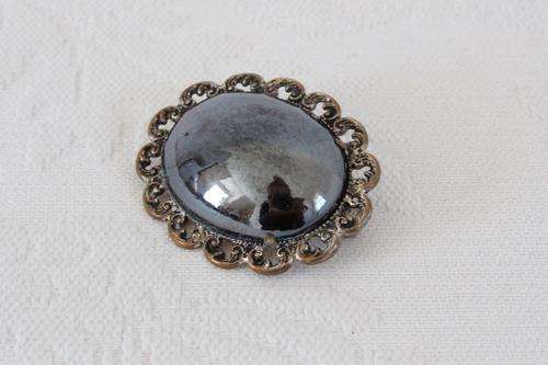 VINTAGE SILVER PLATED GREY STONE OVAL BROOCH PIN