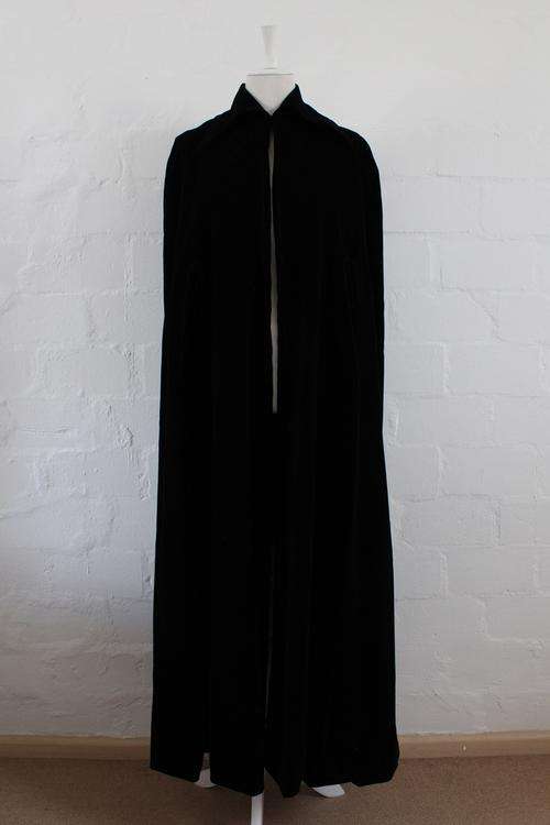 *NEW YEAR SALE - 50% OFF* VINTAGE VELVET BLACK LOVETT FULL LENGTH CAPE JACKET COAT - SIZE M/L
