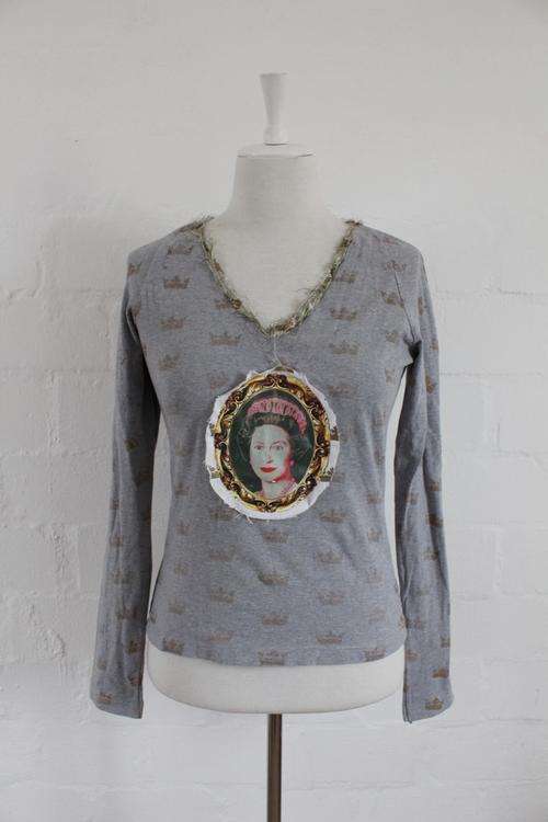 ANDY WARHOL QUEEN ELIZABETH GREY T-SHIRT TOP - SIZE M