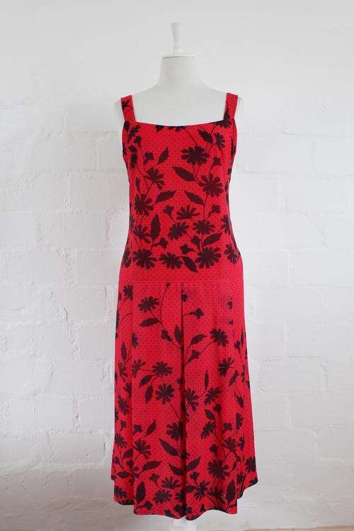 VINTAGE RED BLACK FLORAL PRINTED DAY DRESS - SIZE 12