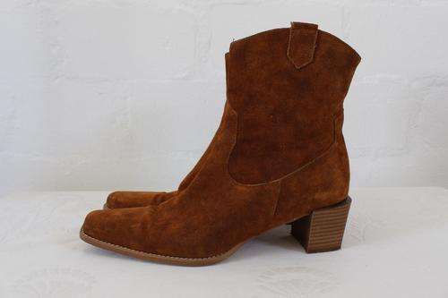 *MARINA MURARO* DESIGNER GENUINE SUEDE LEATHER ANKLE BOOTS - SIZE 7