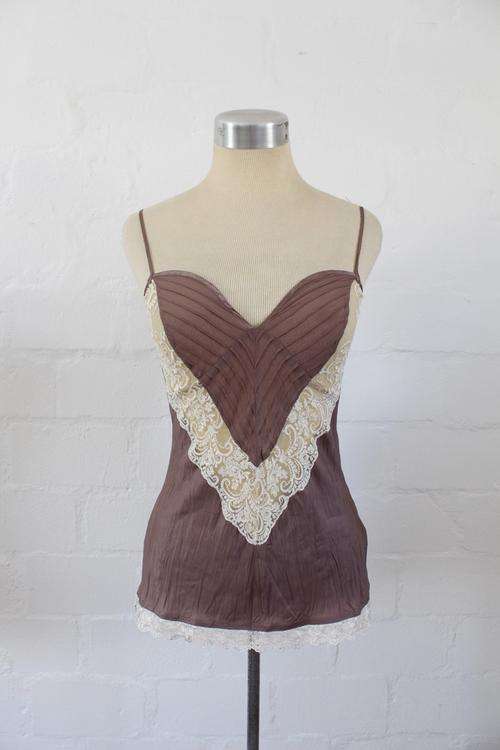 *WAREHOUSE* DESIGNER 100% SILK LACE MAUVE TIE BACK TOP BLOUSE - SIZE SMALL