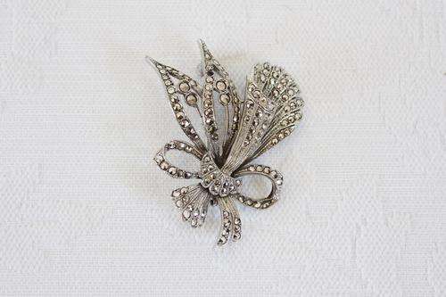 VINTAGE MARCASITE SILVER PLATED FLOWER BOUQUET BROOCH PIN