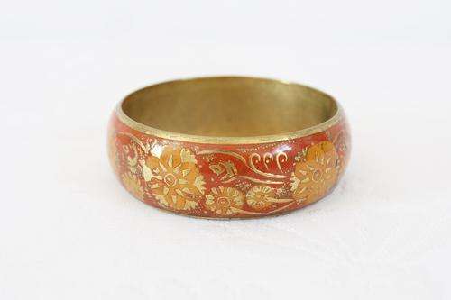 VINTAGE BRASS FLORAL RED ORANGE ENAMEL BRACELET BANGLE