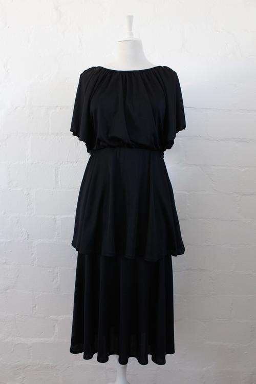VINTAGE BLACK TIERED EVENING COCKTAIL DRESS - SIZE 8