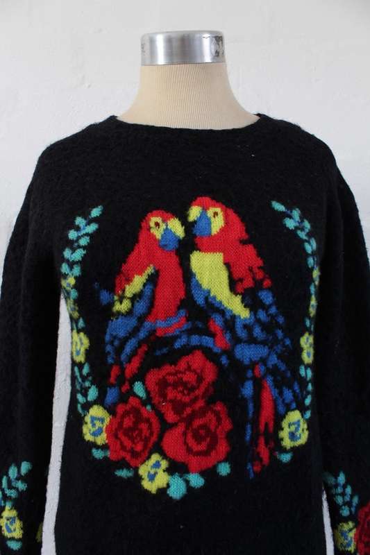 VINTAGE WOOL PARROT BIRD DESIGN BLACK RED JERSEY SWEATER - SIZE S