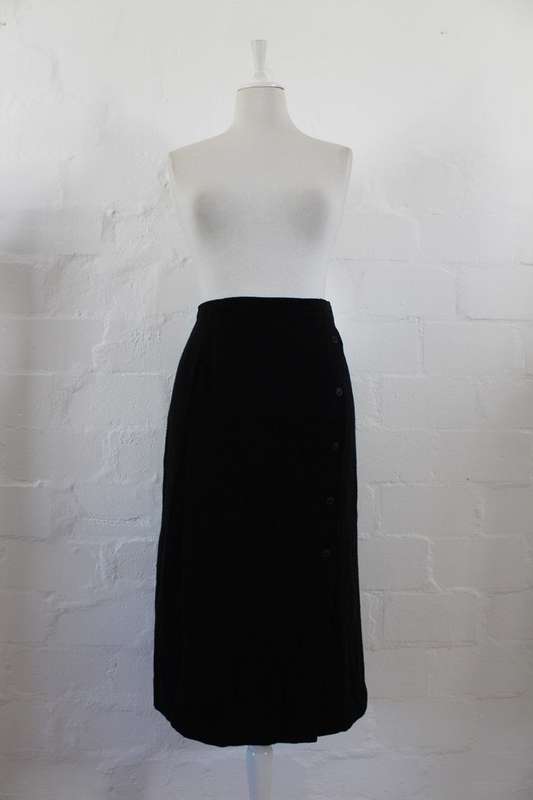 VINTAGE BLACK WOOL BUTTON DOWN WRAP SKIRT - SIZE 14