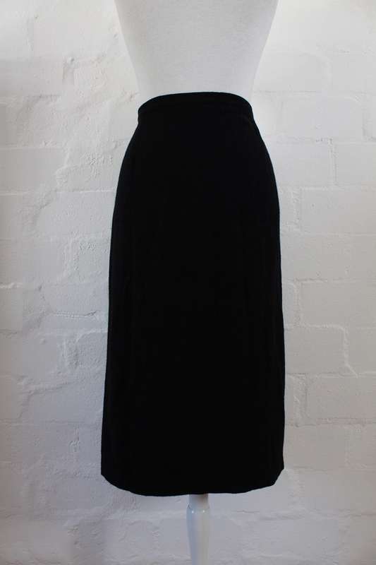 VINTAGE BLACK WOOL BUTTON DOWN WRAP SKIRT - SIZE 14