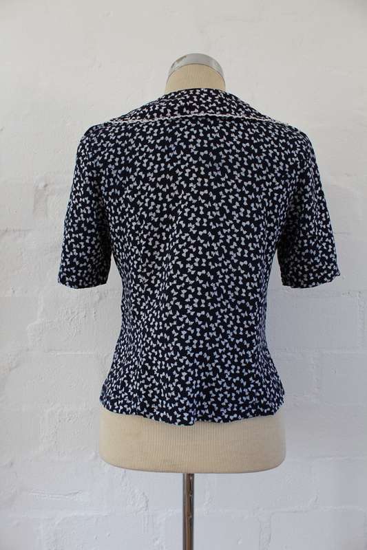 VINTAGE BOW PRINT NAVY WHITE SHORT SLEEVE TOP BLOUSE SHIRT - SIZE 8
