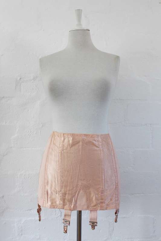VINTAGE SATIN PINK GIRDLE SUPPORT UNDERWEAR SUSPENDERS - SIZE M