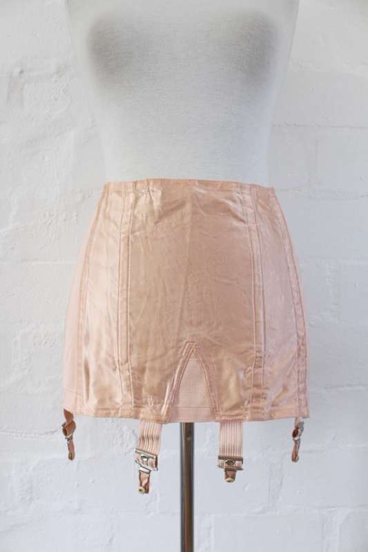 VINTAGE SATIN PINK GIRDLE SUPPORT UNDERWEAR SUSPENDERS - SIZE M