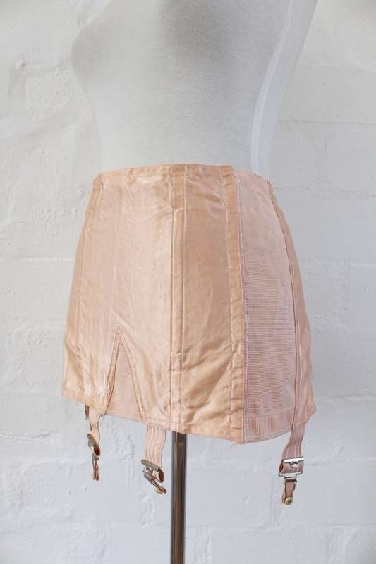 VINTAGE SATIN PINK GIRDLE SUPPORT UNDERWEAR SUSPENDERS - SIZE M