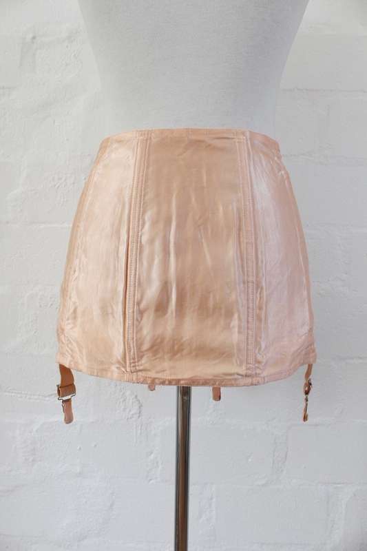 VINTAGE SATIN PINK GIRDLE SUPPORT UNDERWEAR SUSPENDERS - SIZE M