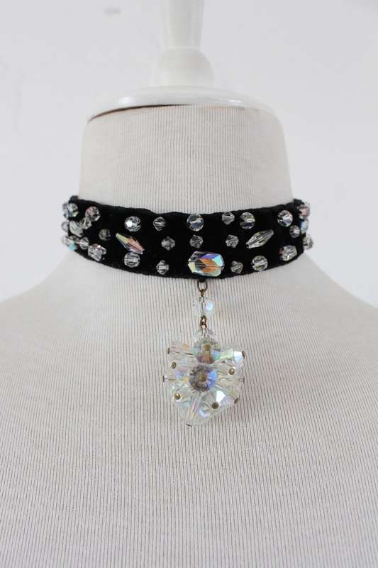 VINTAGE CRYSTAL BEADED VELVET BLACK CHOKER NECKLACE