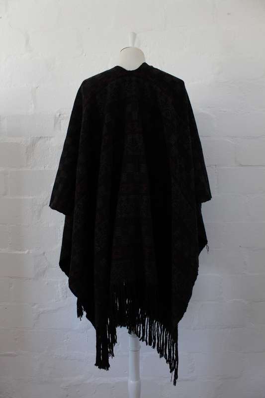 VINTAGE KNIT BLACK COVER-UP SHAWL - ONE SIZE