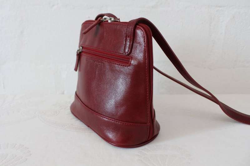 *GREEN CROSS* GENUINE LEATHER DESIGNER RED SLING HANDBAG BAG