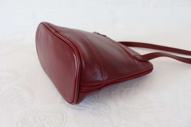 *GREEN CROSS* GENUINE LEATHER DESIGNER RED SLING HANDBAG BAG