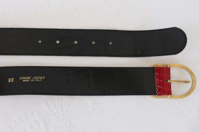VINTAGE GENUINE LEATHER RED CROC PRINT WAIST BELT