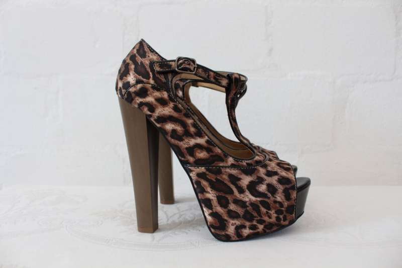 *NEW* LEOPARD PRINT PLATFORM HIGH HEELS SHOES - SIZE 5