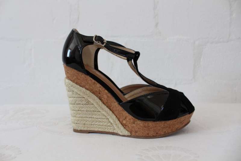 *NEW* BLACK PEEPTOE WEDGE HIGH HEELS SHOES - SIZE 4