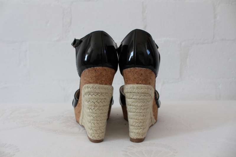 *NEW* BLACK PEEPTOE WEDGE HIGH HEELS SHOES - SIZE 4