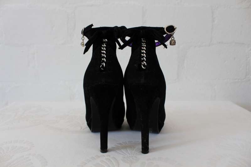 BLACK SUEDE ANKLE STRAP PLATFORM HIGH HEELS SHOES - SIZE 5