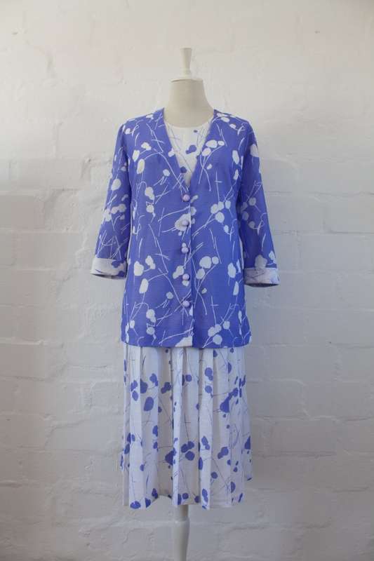VINTAGE WHITE PURPLE PLEATED TWO PIECE DRESS TOP SET - SIZE 16