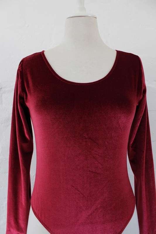 VINTAGE VELVET RED LONG SLEEVE BODYSUIT TOP - SIZE M