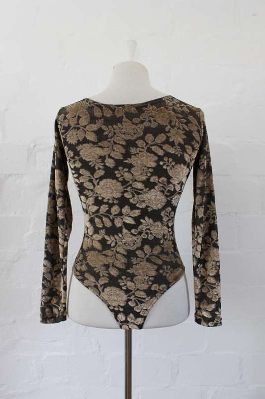 VINTAGE GOLD BLACK FLORAL VELVET LONG SLEEVE BODYSUIT TOP - SIZE S