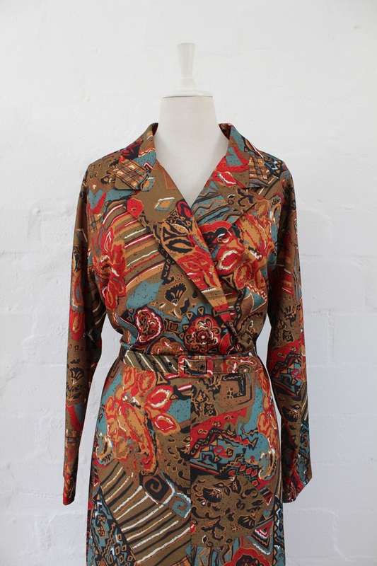 VINTAGE BROWN PRINTED BELTED LONG SLEEVE DAY DRESS - SIZE 16