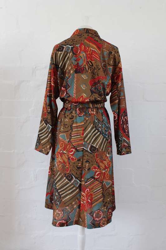 VINTAGE BROWN PRINTED BELTED LONG SLEEVE DAY DRESS - SIZE 16