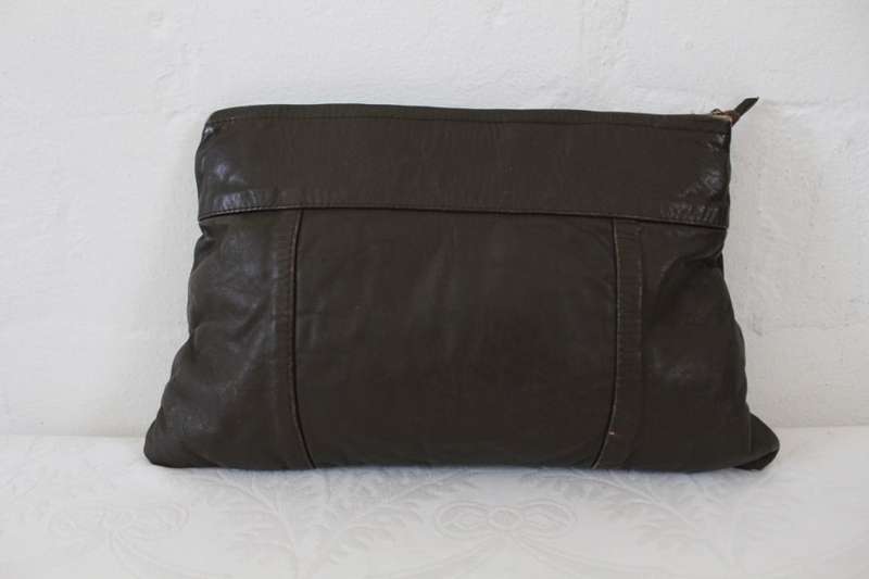 VINTAGE GENUINE LEATHER DARK BROWN CLUTCH BAG PURSE