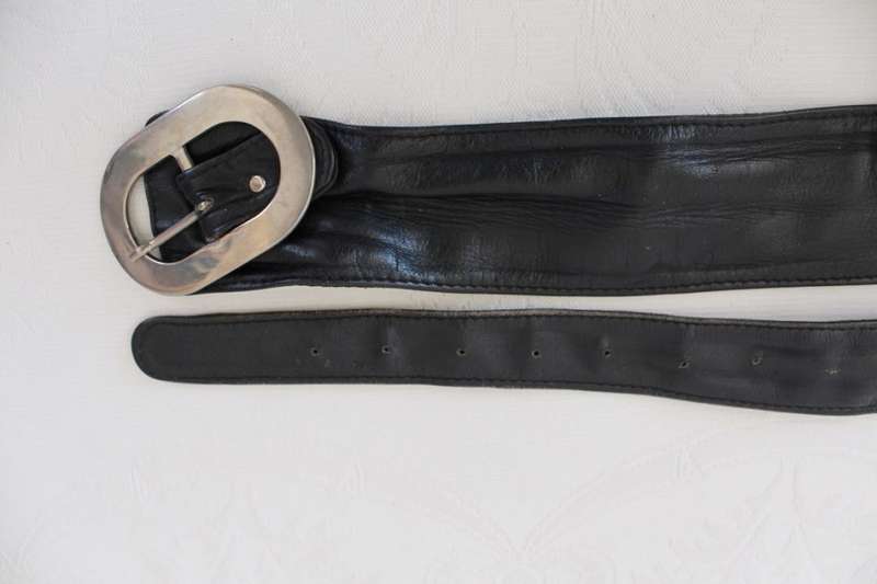 VINTAGE BLACK GENUINE LEATHER BELT