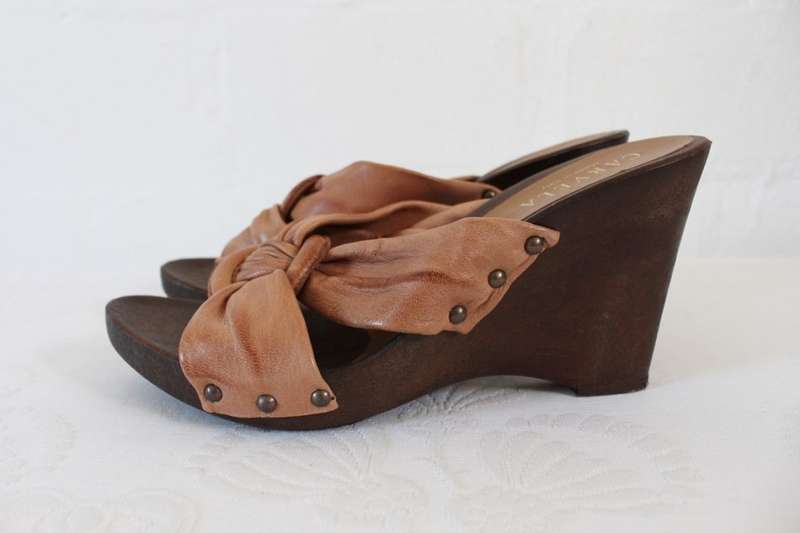 CARVELA GENUINE LEATHER BROWN TAN WEDGE HEELS SHOES - SIZE 6