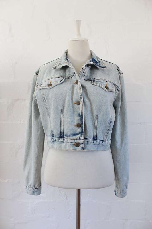 VINTAGE RONALD SASSOON BLUE ACID WASHED DENIM CROPPED JACKET - SIZE 12
