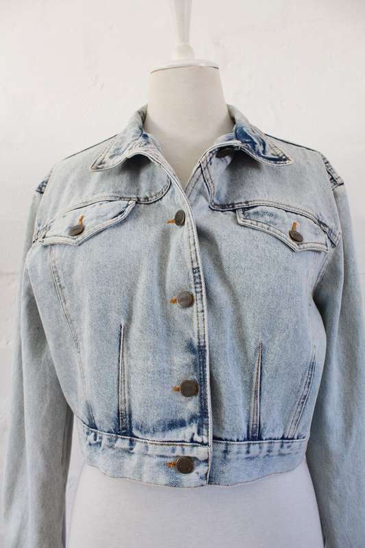 VINTAGE RONALD SASSOON BLUE ACID WASHED DENIM CROPPED JACKET - SIZE 12